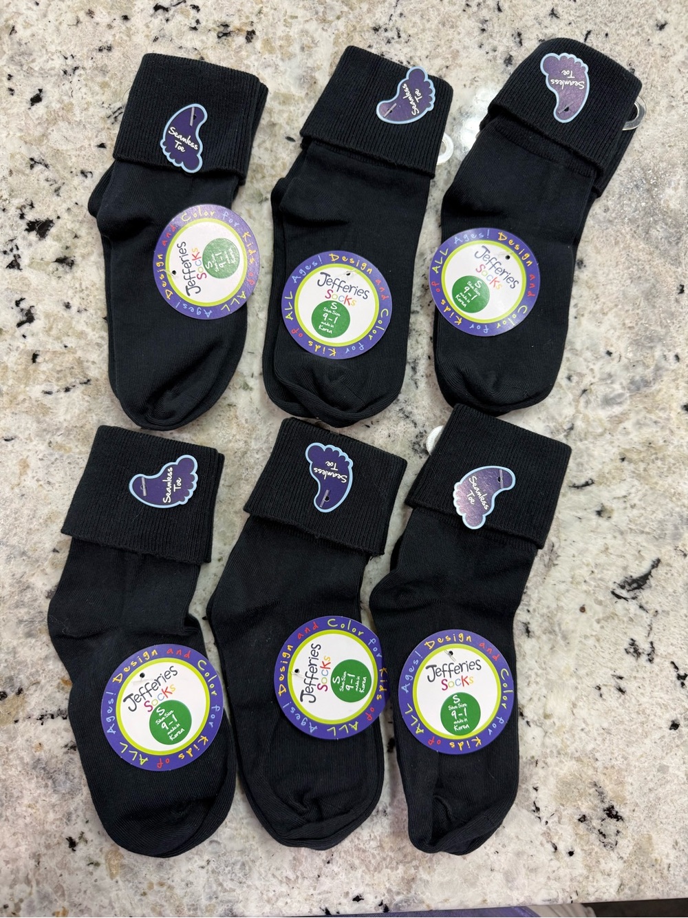 Jefferies Girls Socks Seamless Turn Cuff - 6 Pack
Black